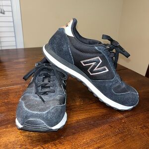 New Balance Women’s 311 Running Shoe Sneaker Size 7.5 Black Rose Gold